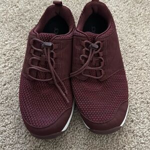 ASICS Sneakers